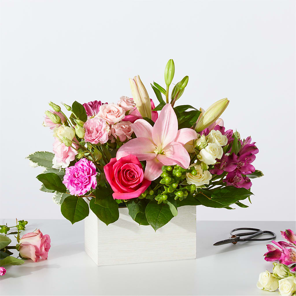 Sweetberry Box – A Florist Original – Verona Florist, Woodbridge ON
