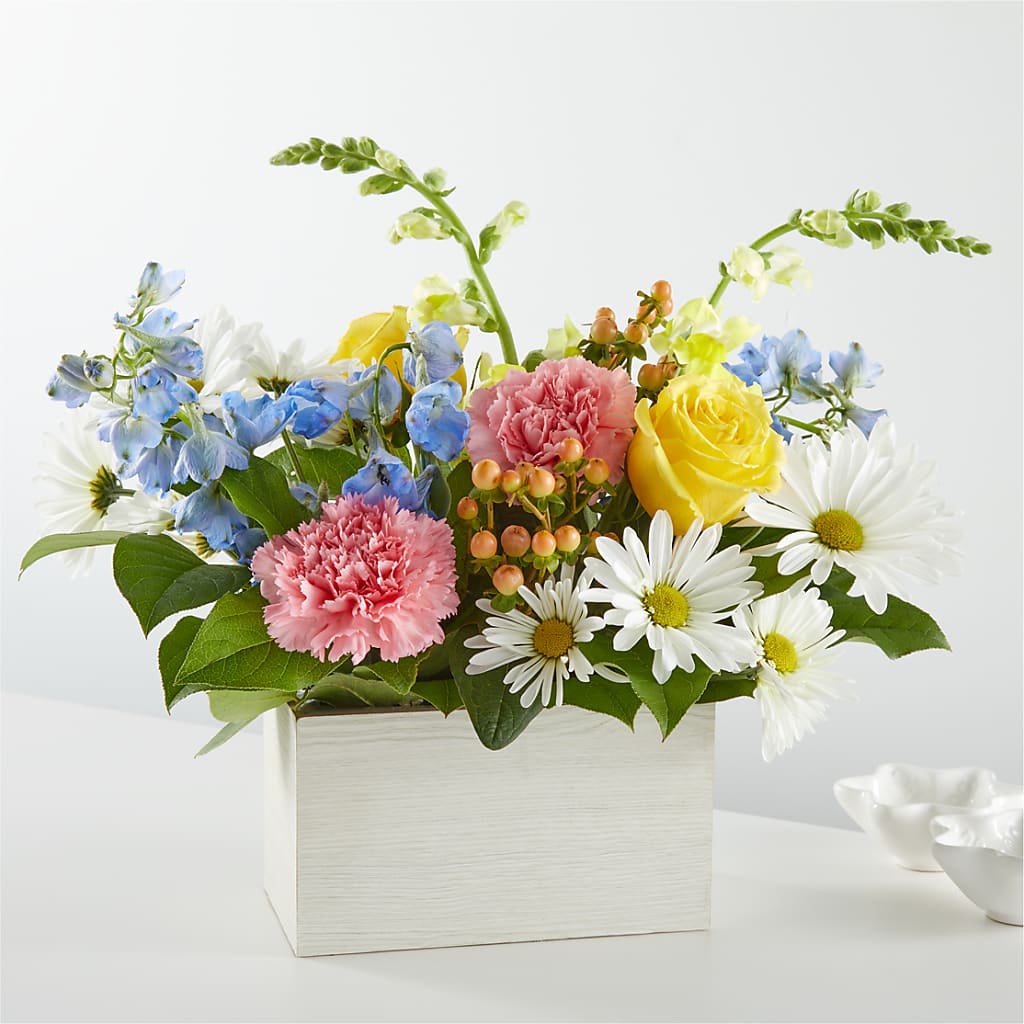 Sun Salutation Box Bouquet – Verona Florist, Woodbridge ON