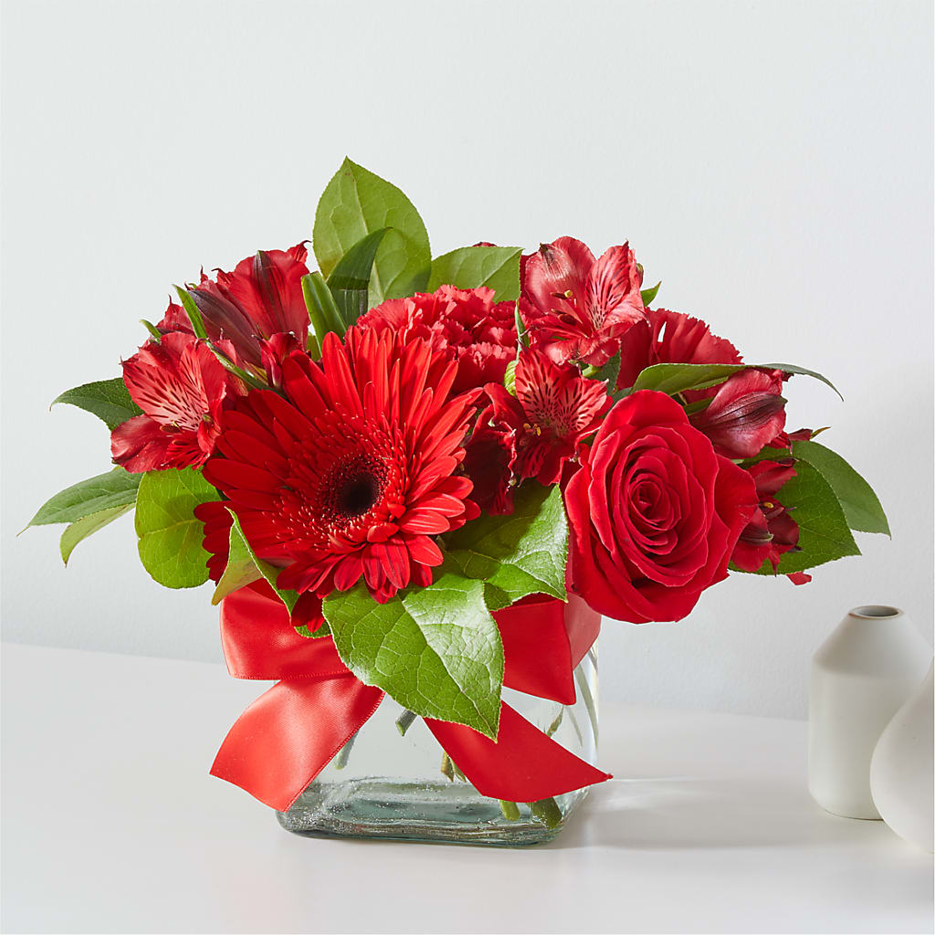 Red Hot Bouquet – Verona Florist, Woodbridge ON