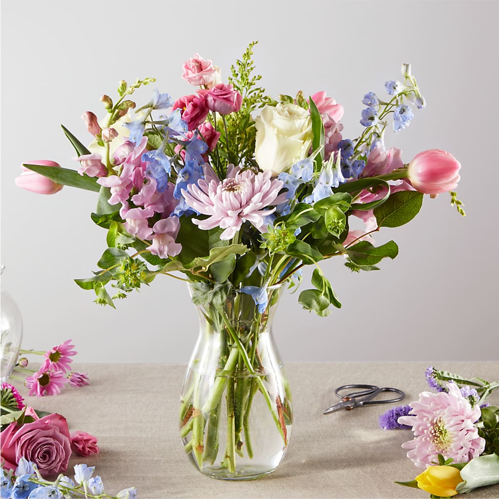 Pastel Tradition - A Florist Original – Verona Florist, Woodbridge ON