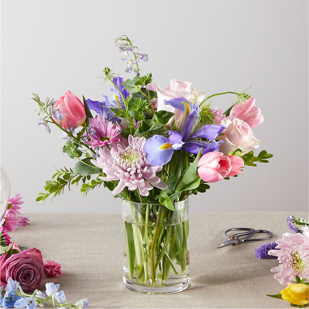 Pastel Tradition - A Florist Original – Verona Florist, Woodbridge ON