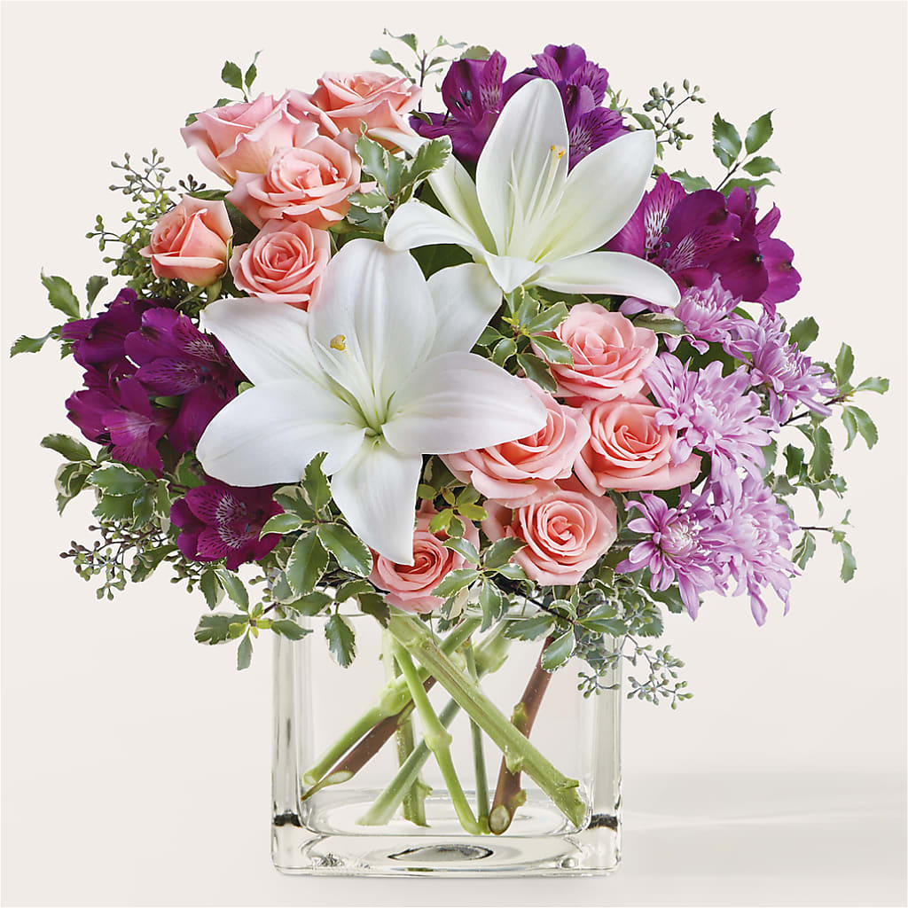 Mani Pedi Bouquet – Verona Florist, Woodbridge ON