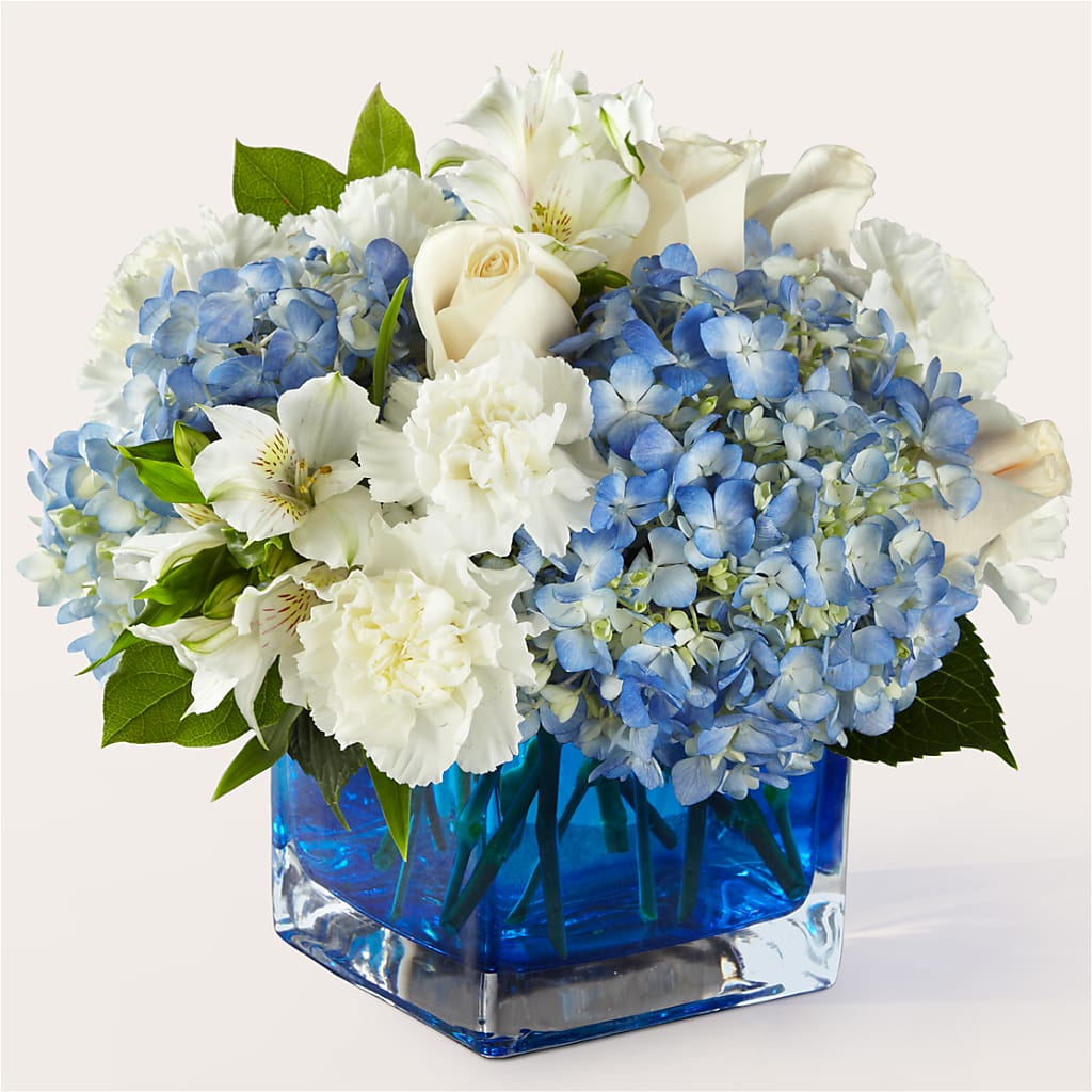 Soothing Waters Bouquet – Verona Florist, Woodbridge ON