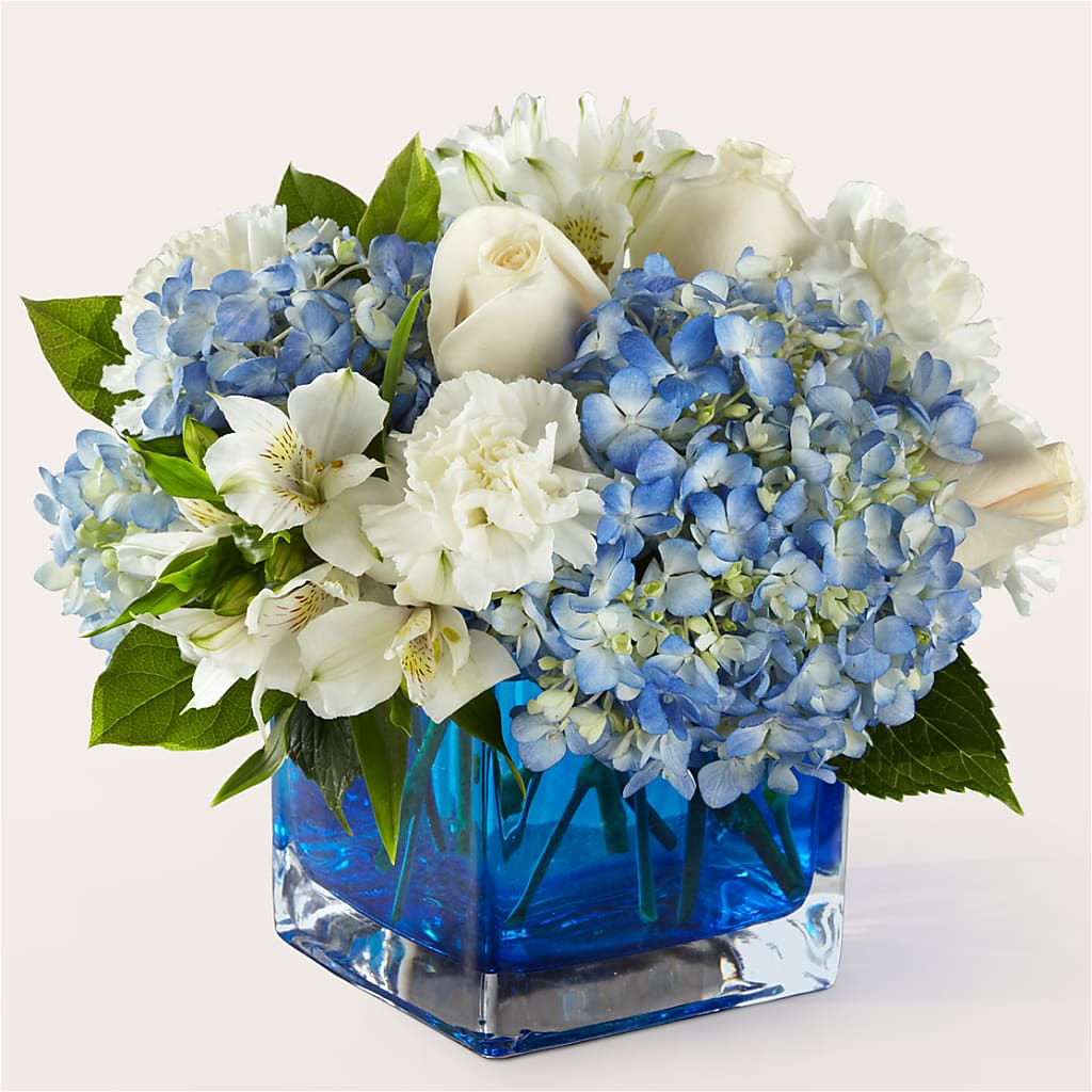 Soothing Waters Bouquet – Verona Florist, Woodbridge ON