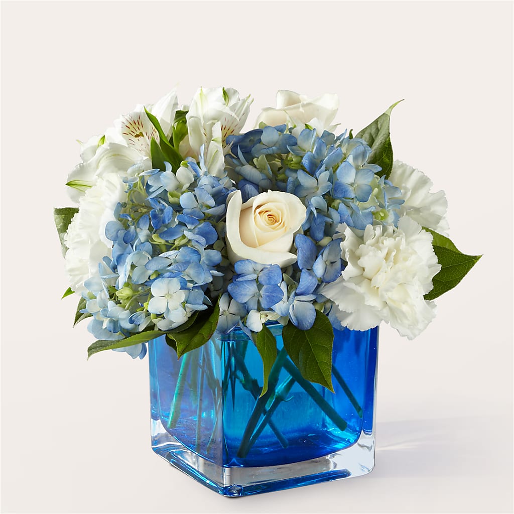 Soothing Waters Bouquet – Verona Florist, Woodbridge ON