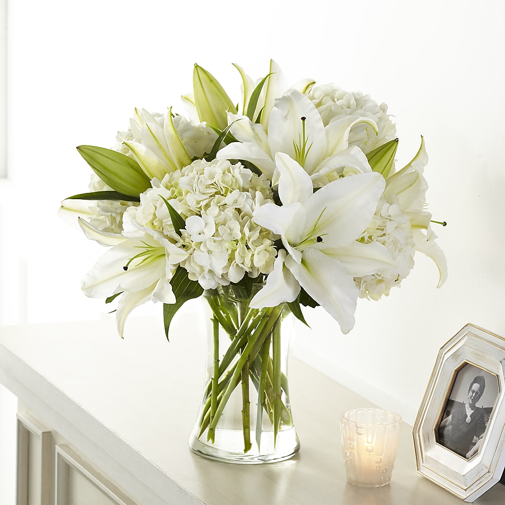 Compassionate Lily Bouquet – Verona Florist, Woodbridge ON