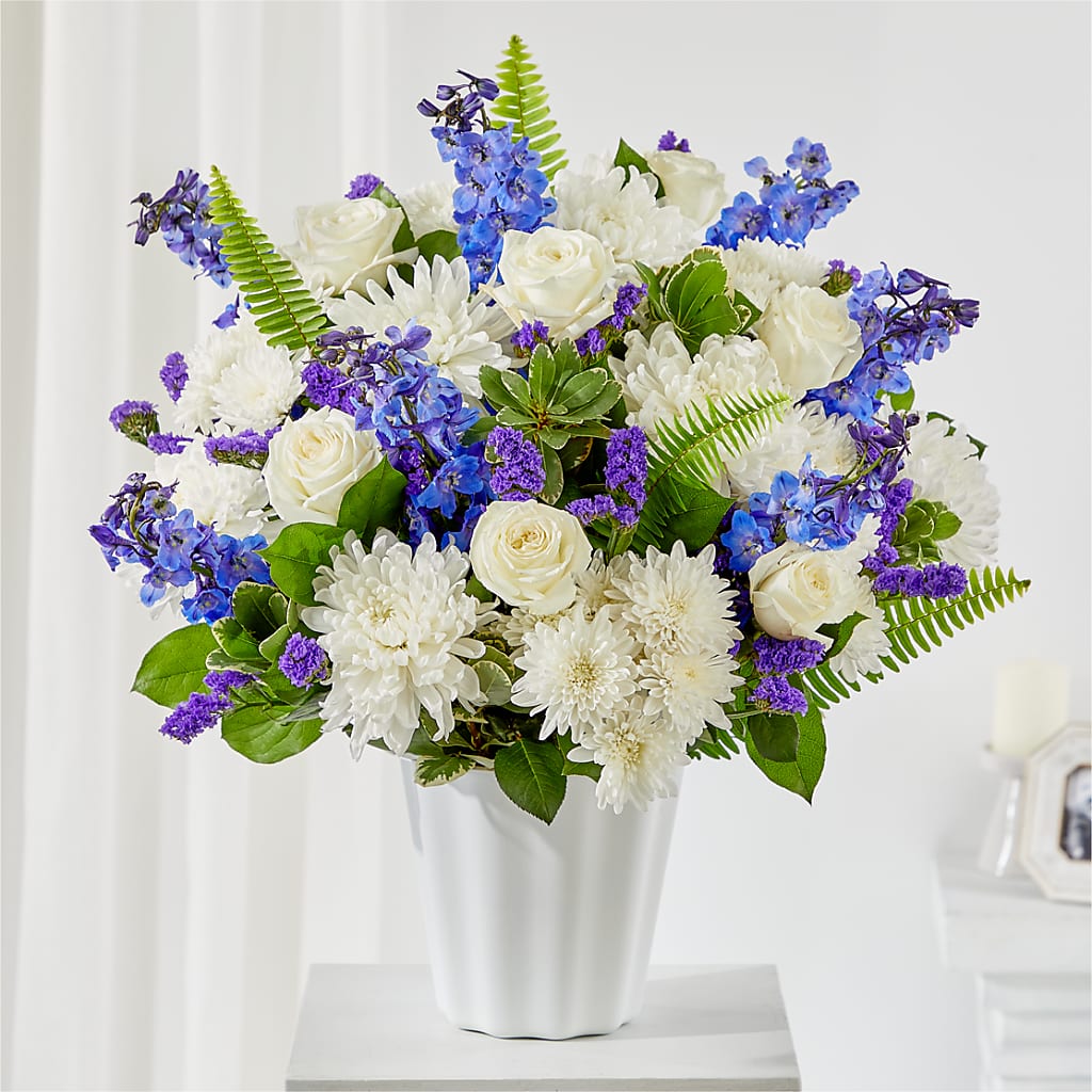 Hold Dear Tabletop Basket – Verona Florist, Woodbridge ON