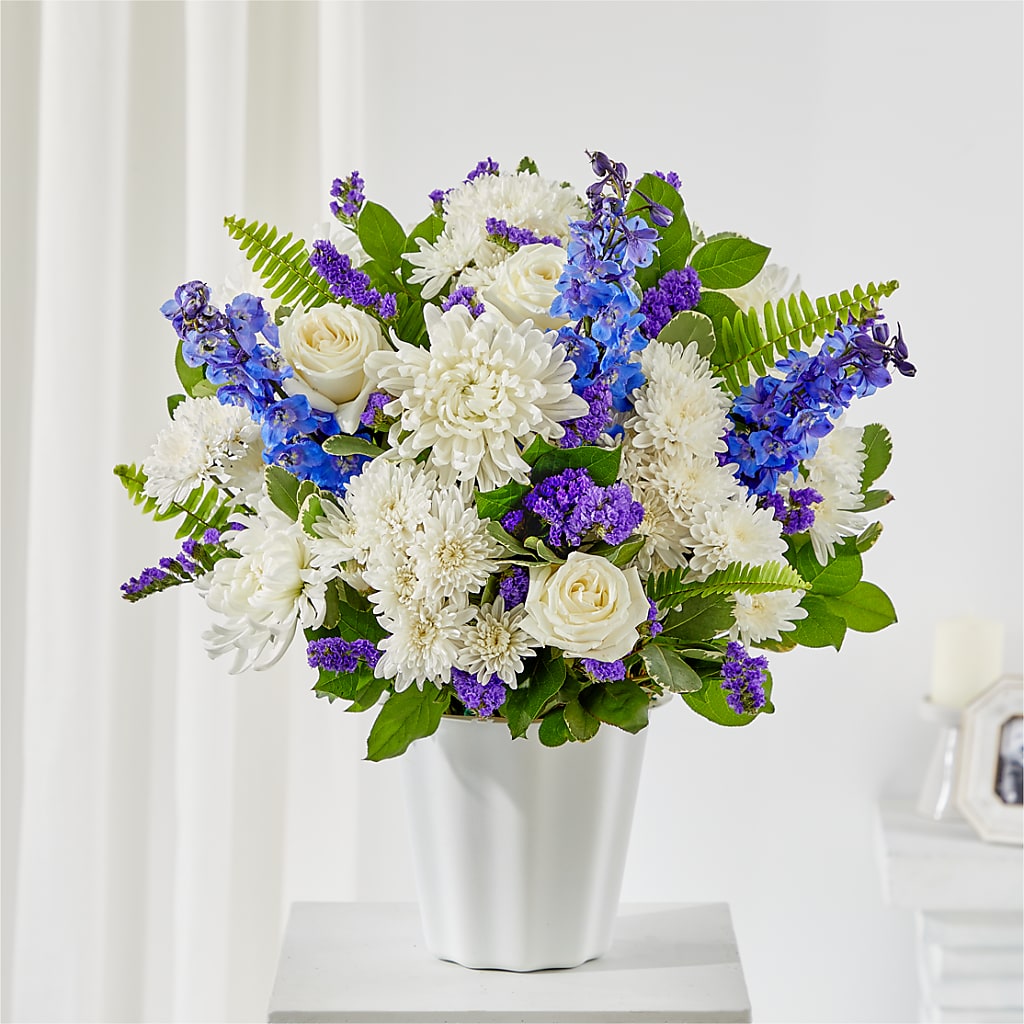 Hold Dear Tabletop Basket – Verona Florist, Woodbridge ON