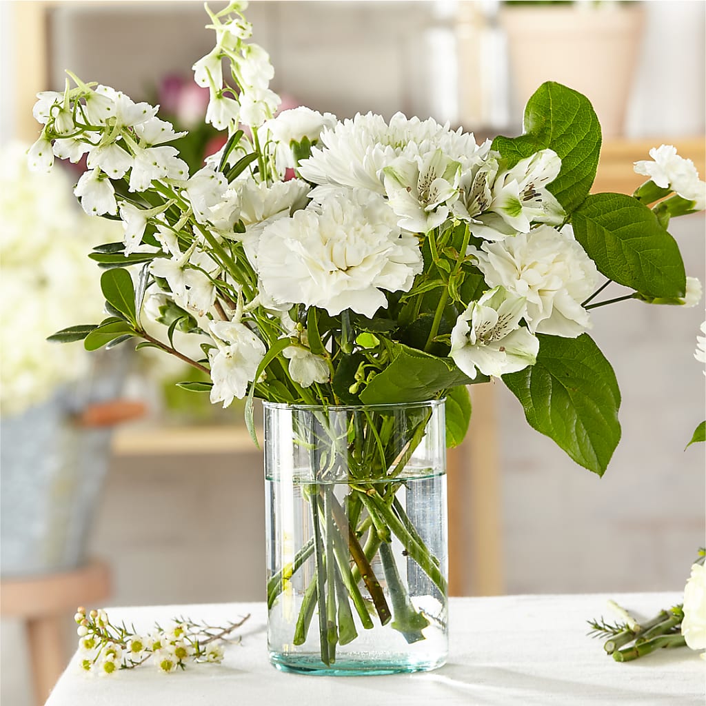 Classic Ivory – A Florist Original – Verona Florist, Woodbridge ON
