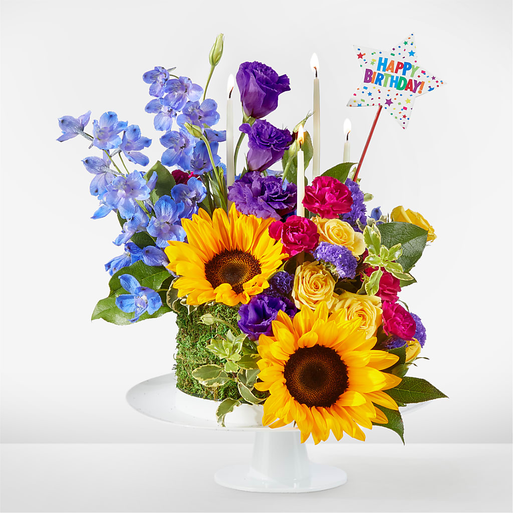 Star of the Day Floral Cake – Verona Florist, Woodbridge ON