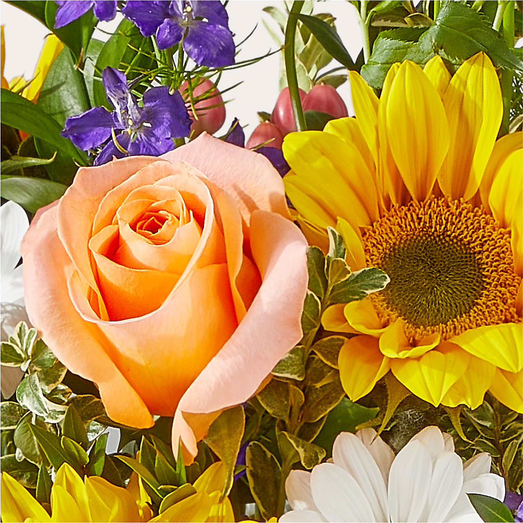 The Good Life Bouquet –  Verona Florist, Woodbridge ON