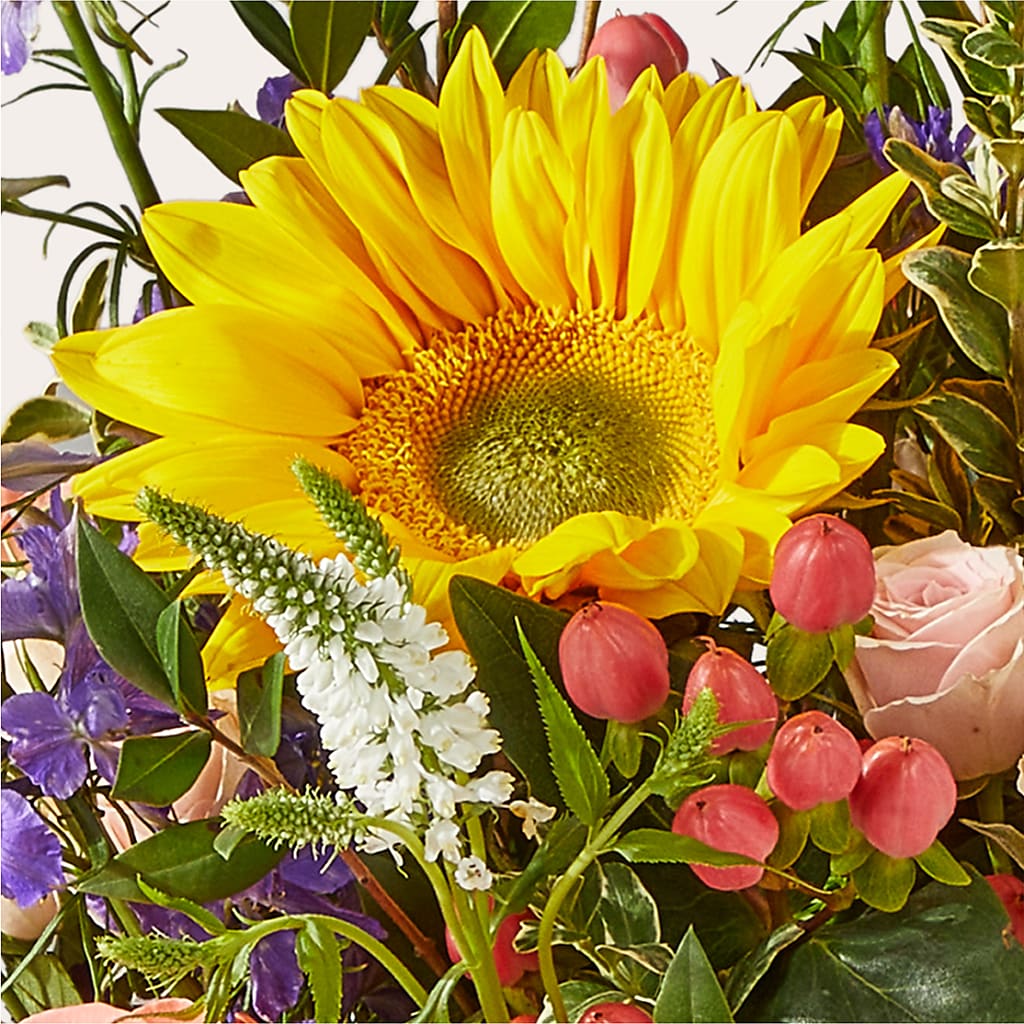 The Good Life Bouquet –  Verona Florist, Woodbridge ON