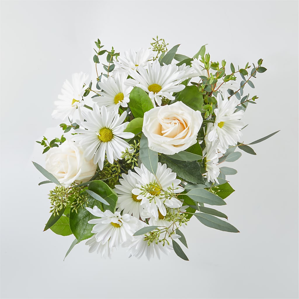 Fresh Linen Box Bouquet –  Verona Florist, Woodbridge ON