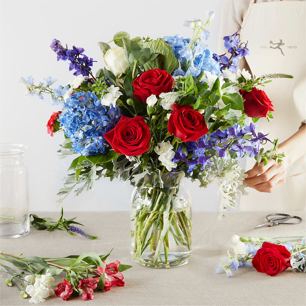 Star Spangled - A Florist Original –  Verona Florist, Woodbridge ON