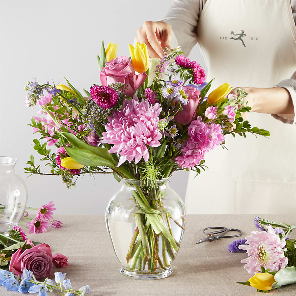 Pastel Tradition - A Florist Original –  Verona Florist, Woodbridge ON