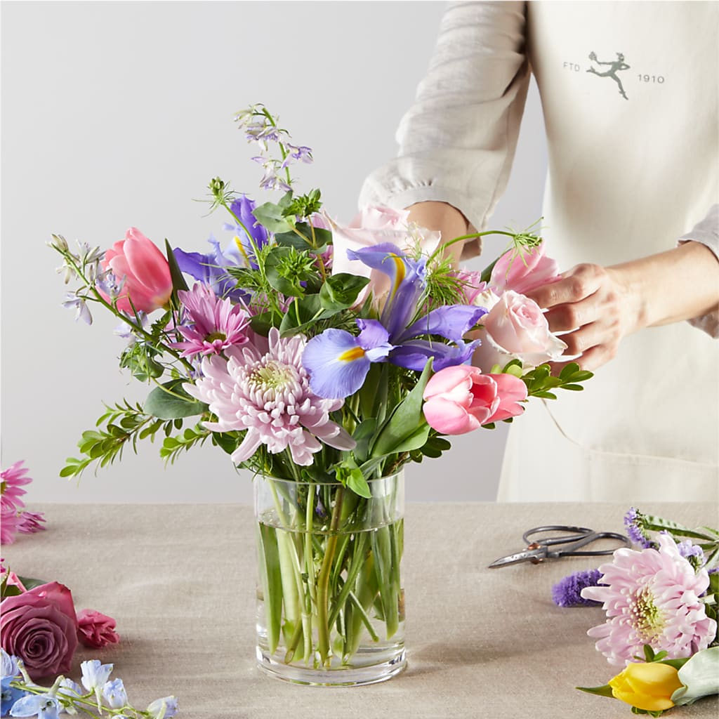 Pastel Tradition - A Florist Original –  Verona Florist, Woodbridge ON