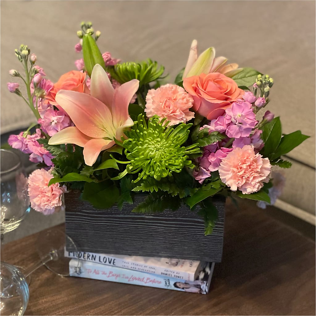 Beautiful Spirit Basket –  Verona Florist, Woodbridge ON