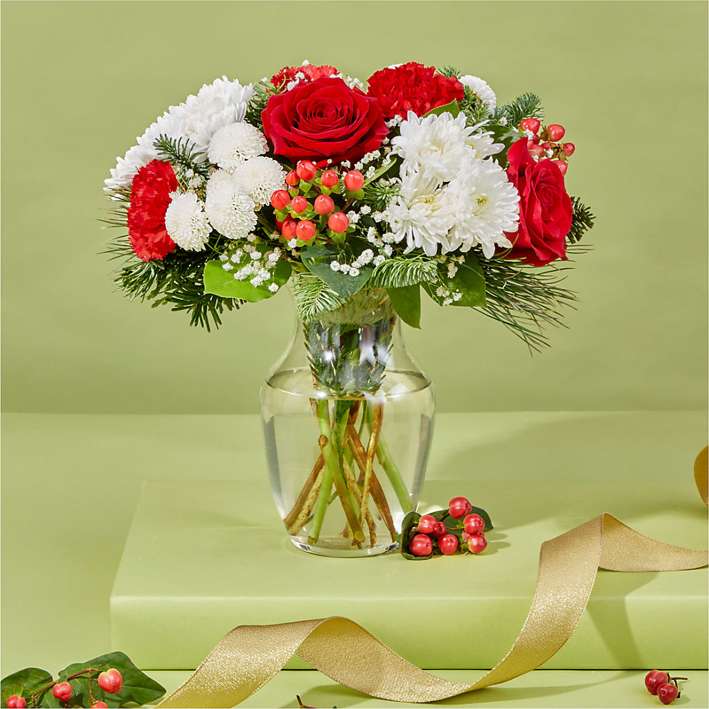 Chance of Flurries Bouquet –  Verona Florist, Woodbridge ON