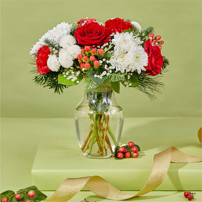 Chance of Flurries Bouquet –  Verona Florist, Woodbridge ON