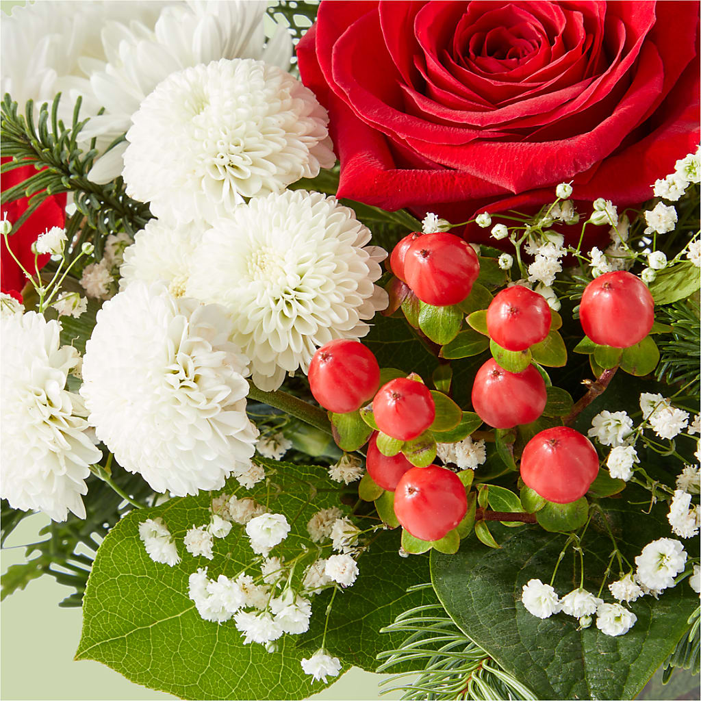 Chance of Flurries Bouquet –  Verona Florist, Woodbridge ON