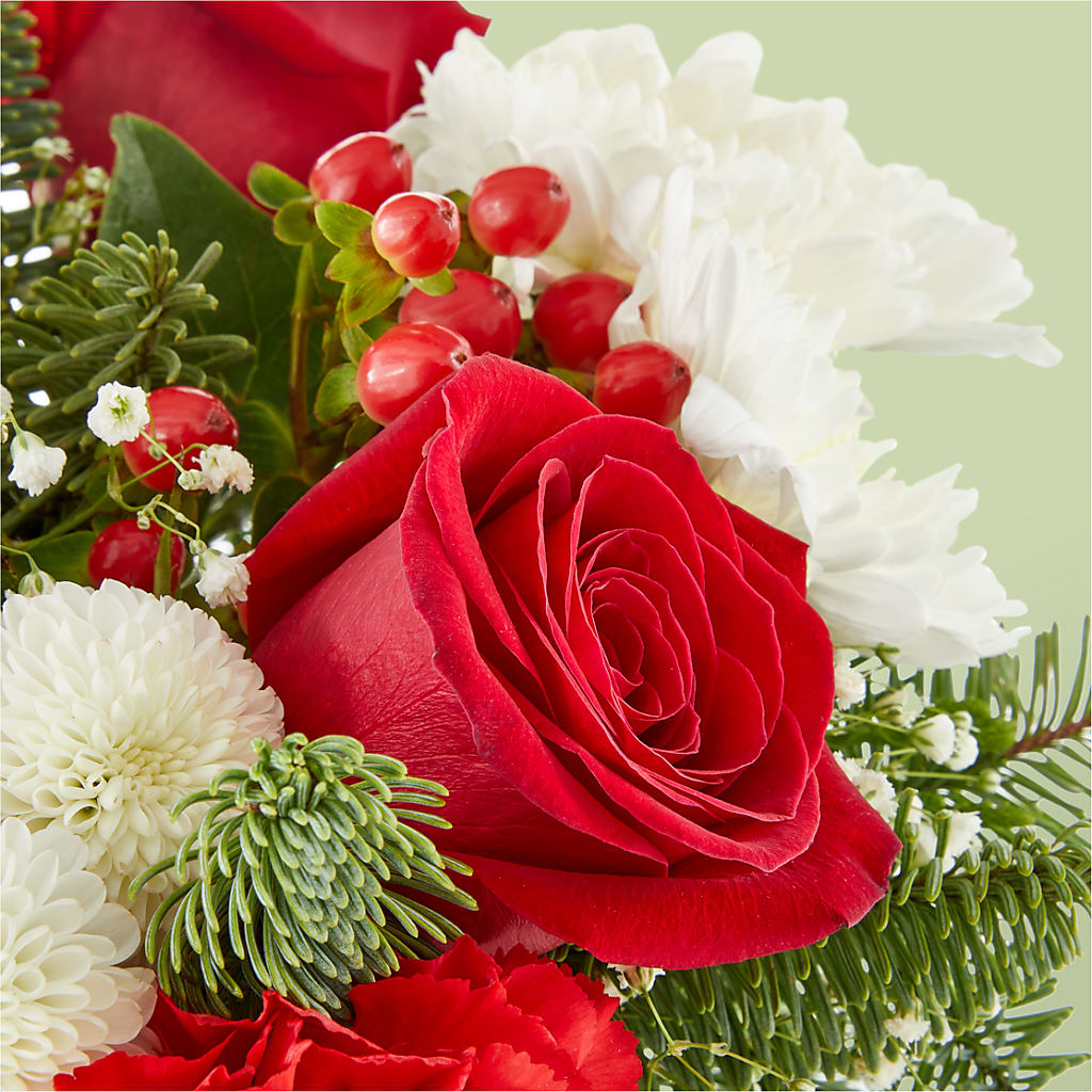 Chance of Flurries Bouquet –  Verona Florist, Woodbridge ON