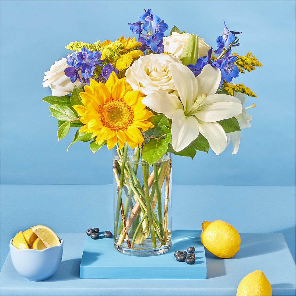 Stargazing Bouquet –  Verona Florist, Woodbridge ON