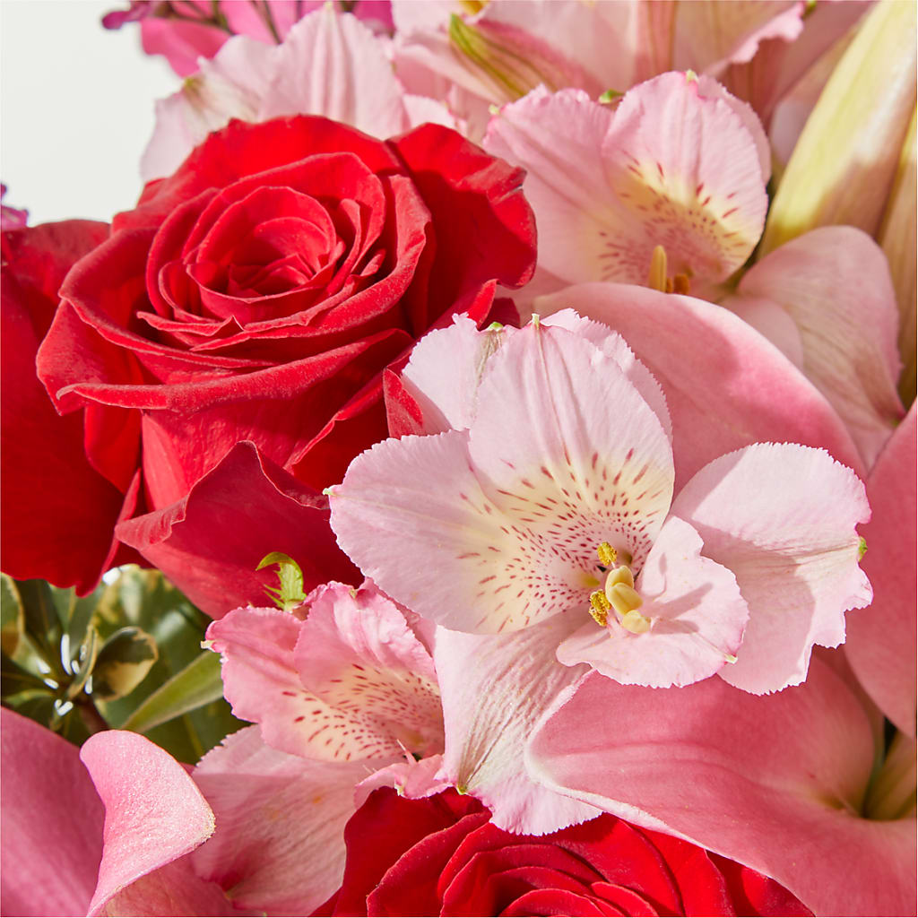 Lucky in Love Bouquet –  Verona Florist, Woodbridge ON