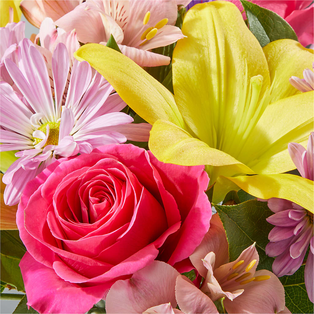 Sprinkles Bouquet –  Verona Florist, Woodbridge ON