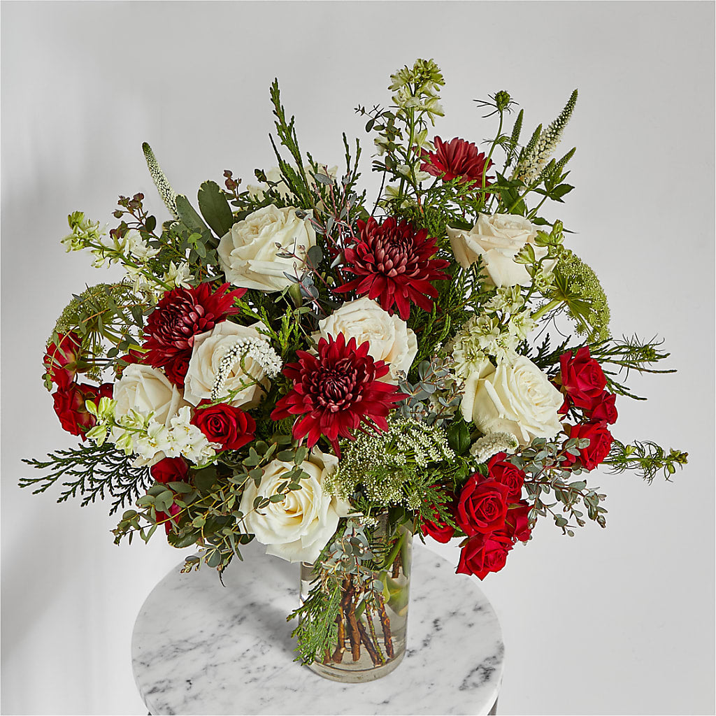 Favorite Traditions Bouquet –  Verona Florist, Woodbridge ON