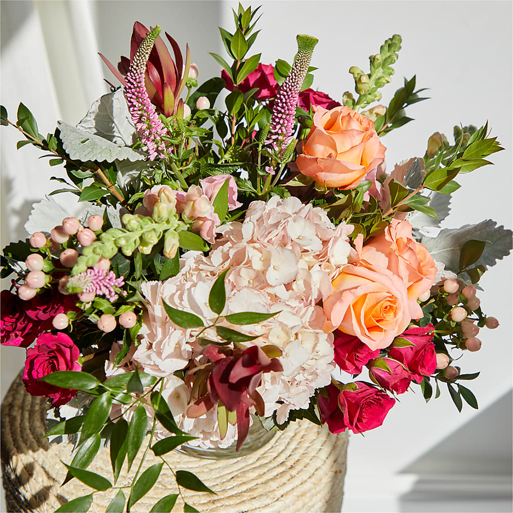 Glitz & Glam Bouquet –  Verona Florist, Woodbridge ON